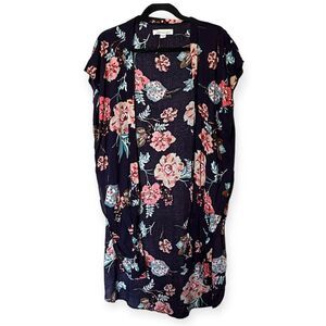 Francesca's Blue Floral Short Sleeve High/Low Kimono - Size OS or One Size